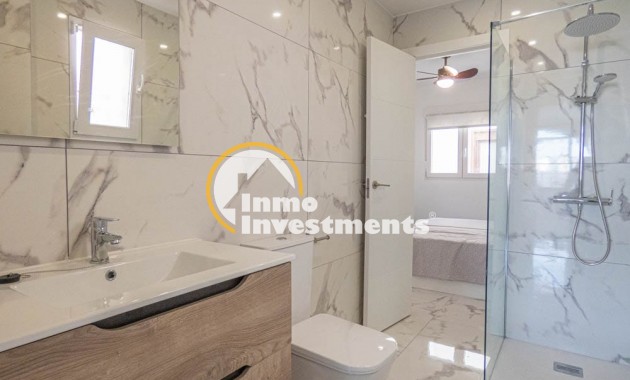 Resale - Apartment - Villamartin - Plaza