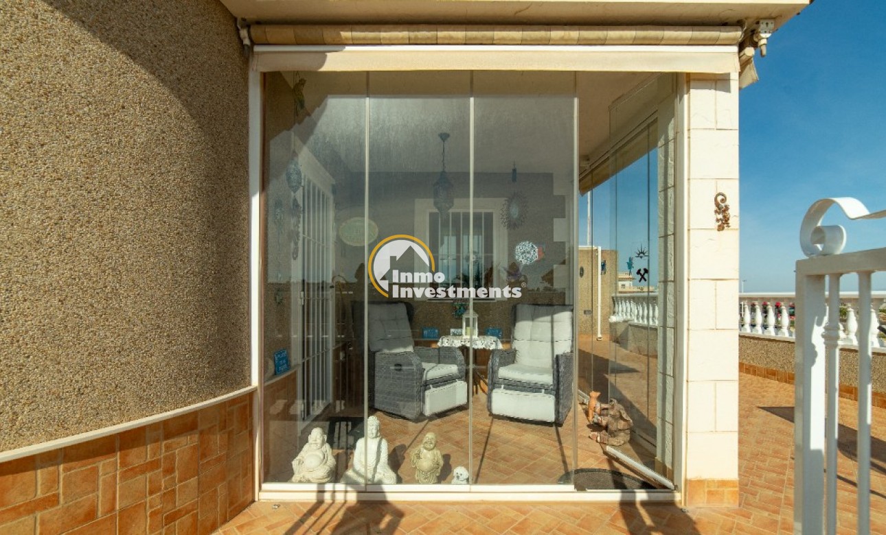 Resale - Villa - Los Altos