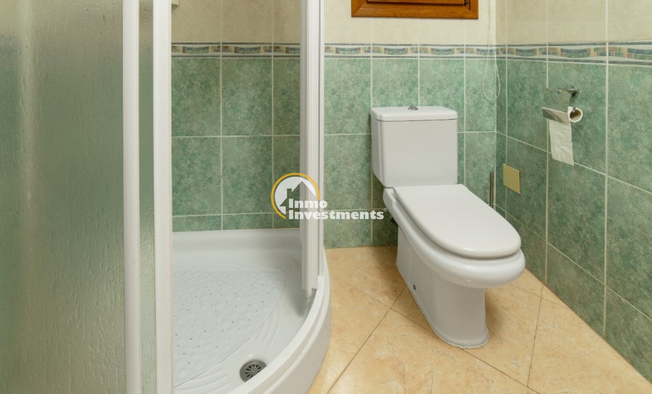 Resale - Villa - Los Altos