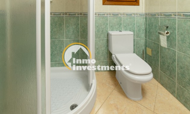 Resale - Villa - Los Altos