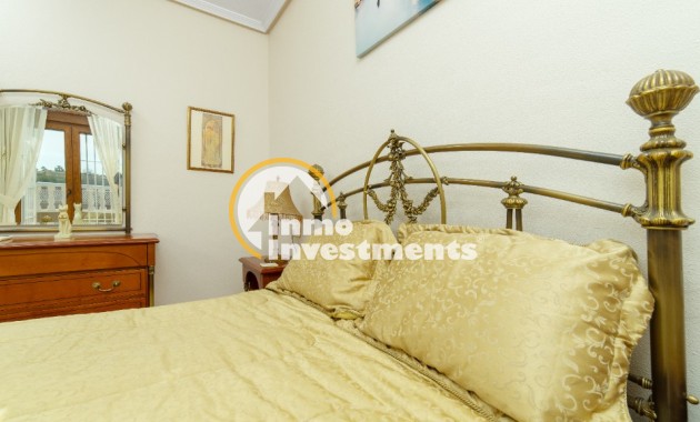 Resale - Villa - Los Altos