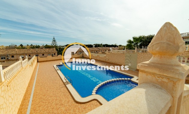 Resale - Villa - Los Altos