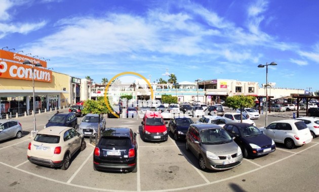 Resale - Villa - Los Altos