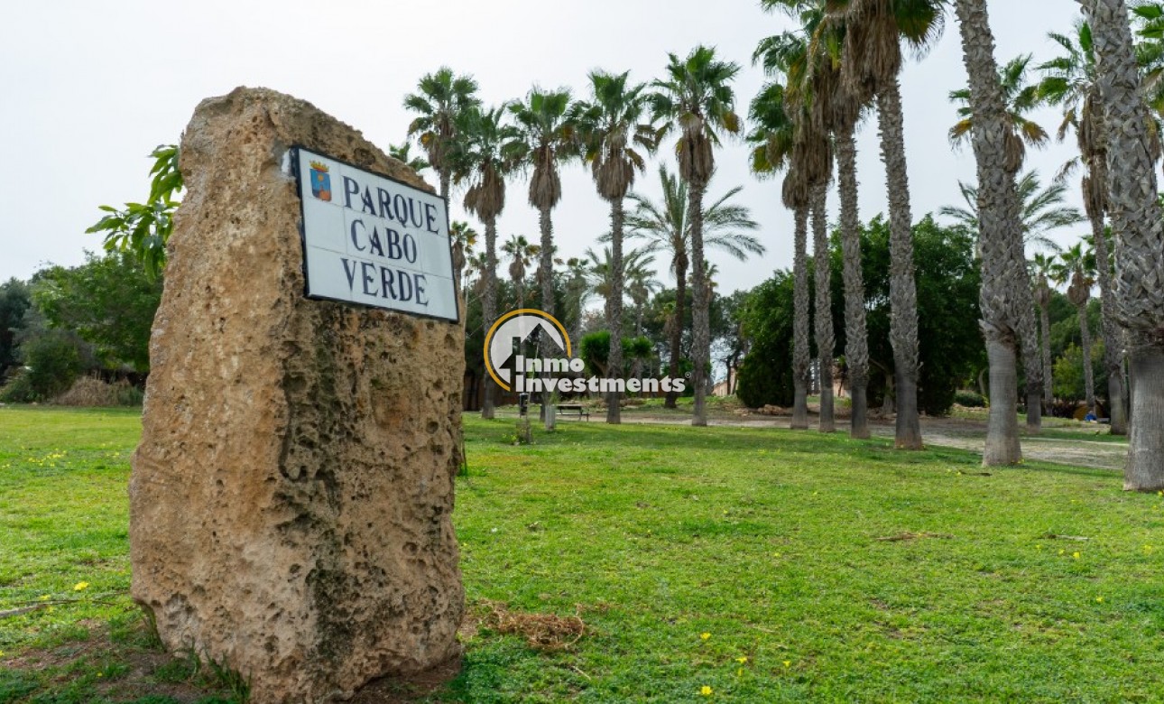 Resale - Villa - Los Altos