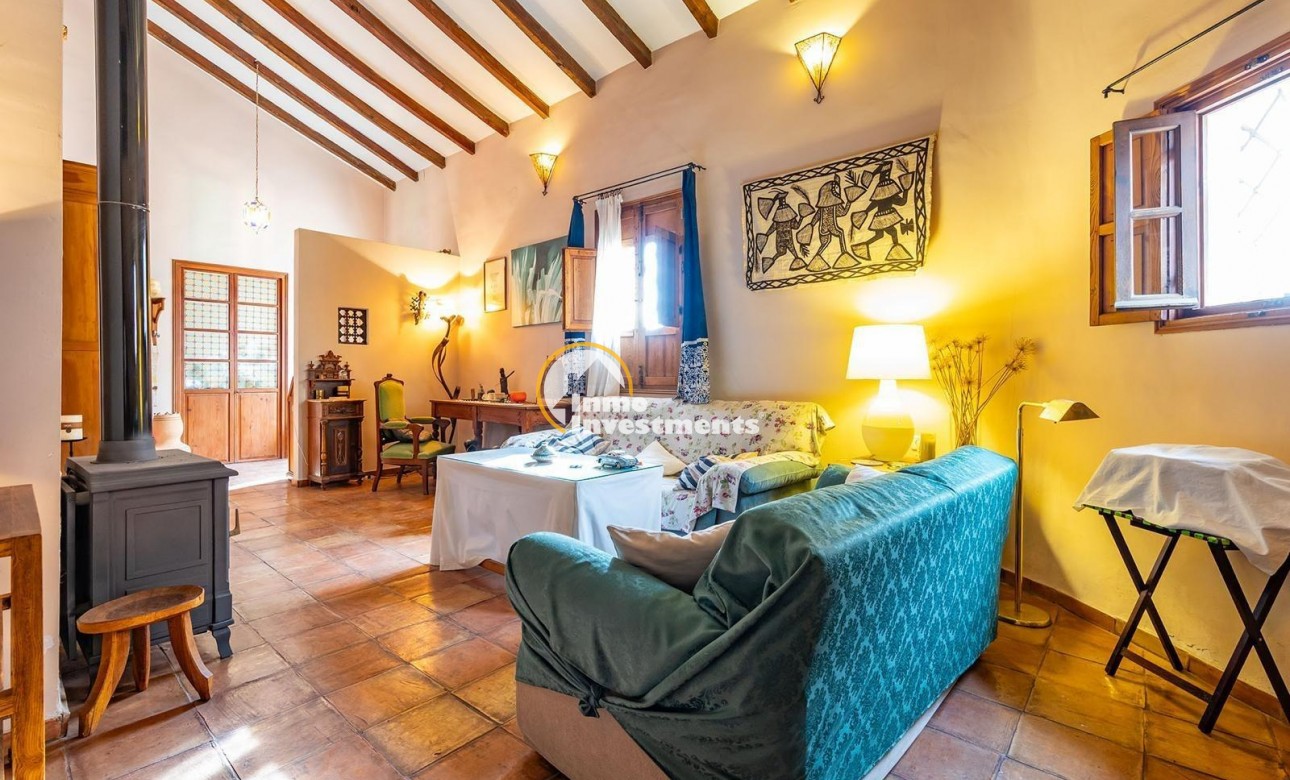 Till salu - village house - Los Martinez Del Puerto - Los Martínez del Puerto