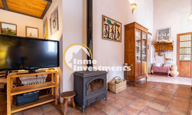 Till salu - village house - Los Martinez Del Puerto - Los Martínez del Puerto