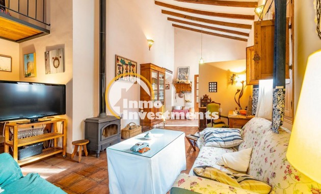 Till salu - village house - Los Martinez Del Puerto - Los Martínez del Puerto