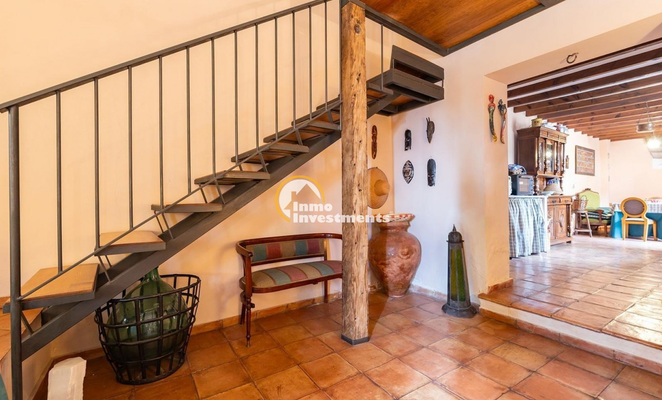 Till salu - village house - Los Martinez Del Puerto - Los Martínez del Puerto