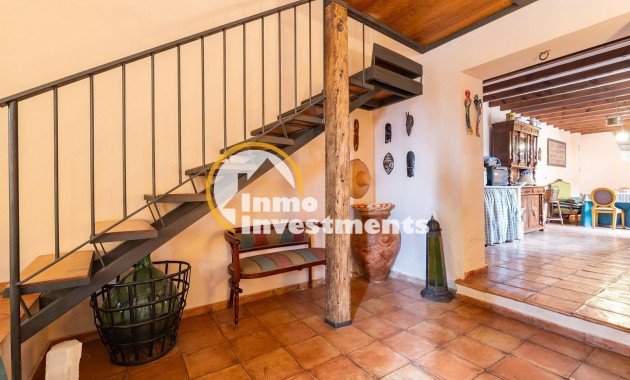 Till salu - village house - Los Martinez Del Puerto - Los Martínez del Puerto