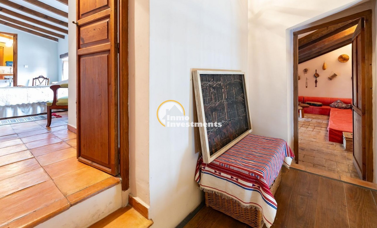 Till salu - village house - Los Martinez Del Puerto - Los Martínez del Puerto