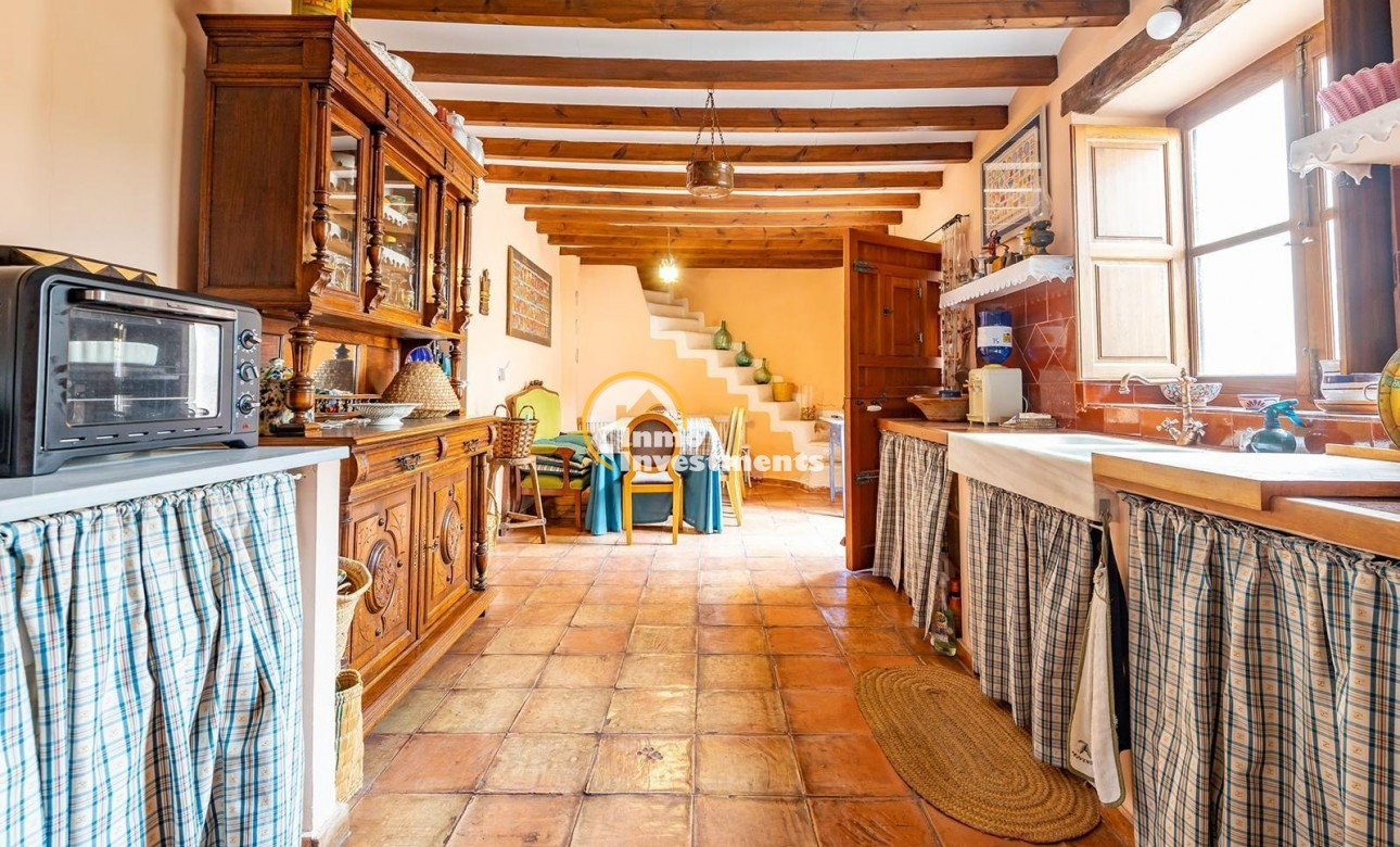 Till salu - village house - Los Martinez Del Puerto - Los Martínez del Puerto