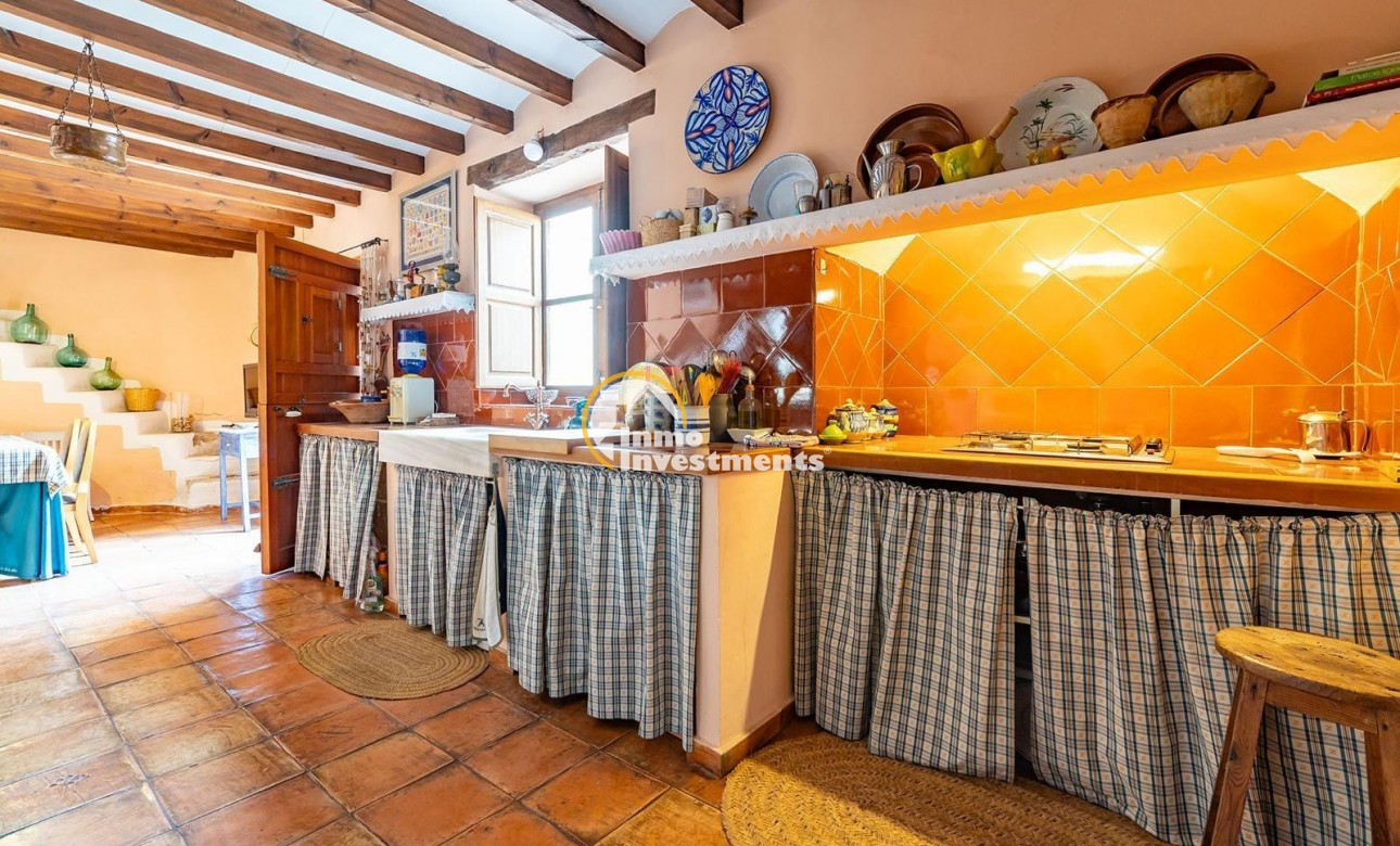 Till salu - village house - Los Martinez Del Puerto - Los Martínez del Puerto