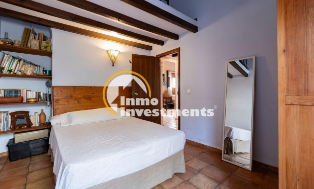 Till salu - village house - Los Martinez Del Puerto - Los Martínez del Puerto