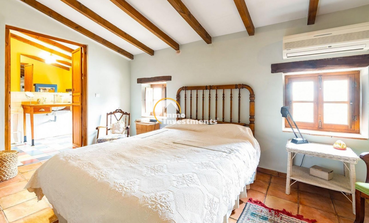 Till salu - village house - Los Martinez Del Puerto - Los Martínez del Puerto