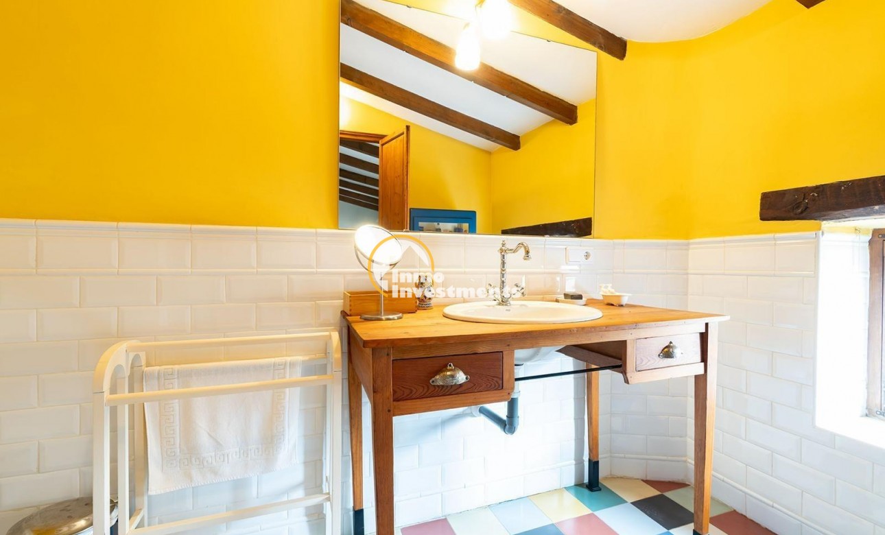 Till salu - village house - Los Martinez Del Puerto - Los Martínez del Puerto