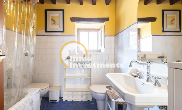 Till salu - village house - Los Martinez Del Puerto - Los Martínez del Puerto