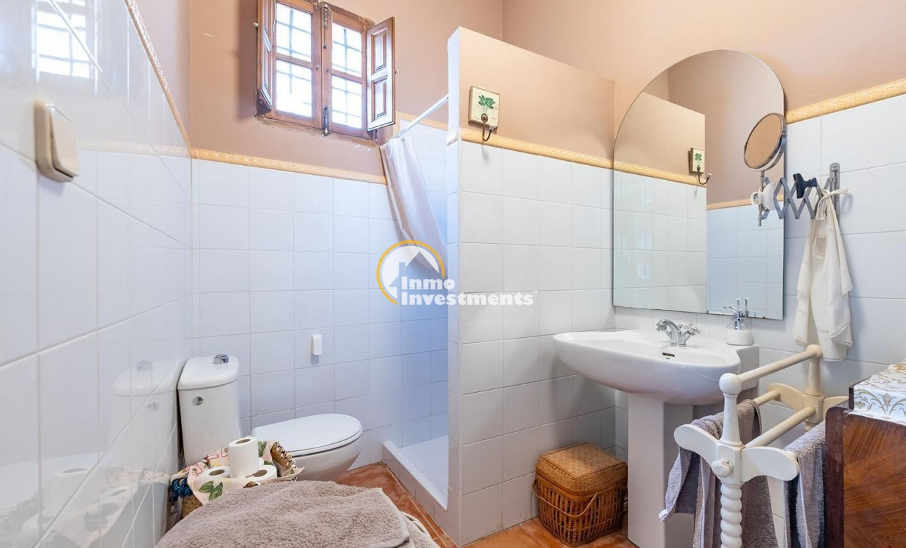 Till salu - village house - Los Martinez Del Puerto - Los Martínez del Puerto