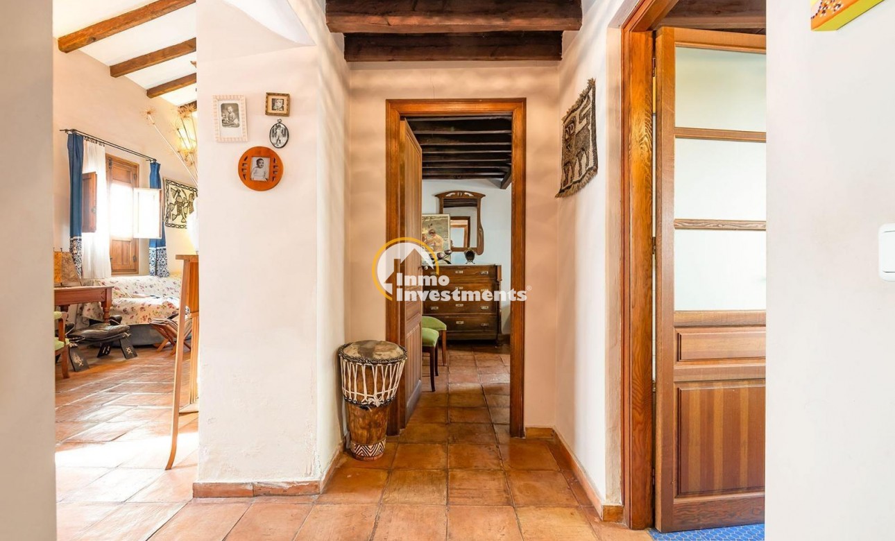 Till salu - village house - Los Martinez Del Puerto - Los Martínez del Puerto