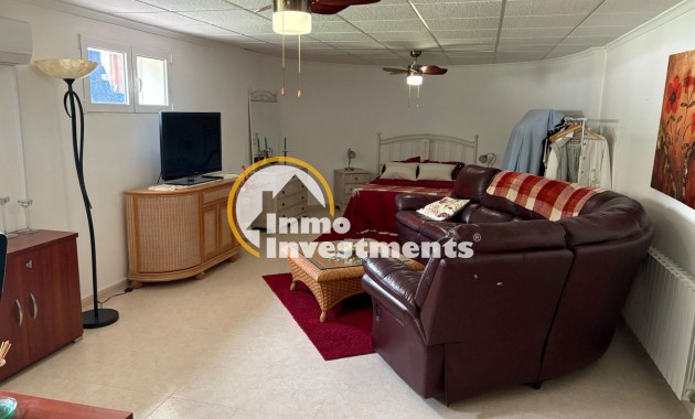 Resale - Villa - Algorfa