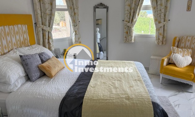 Resale - Villa - Algorfa