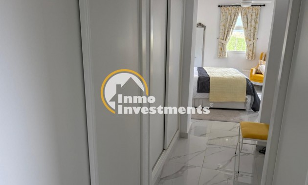 Resale - Villa - Algorfa