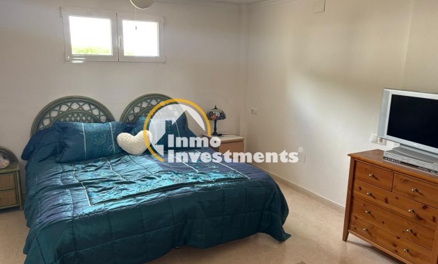 Resale - Villa - Algorfa