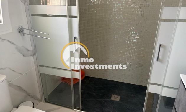 Resale - Villa - Algorfa