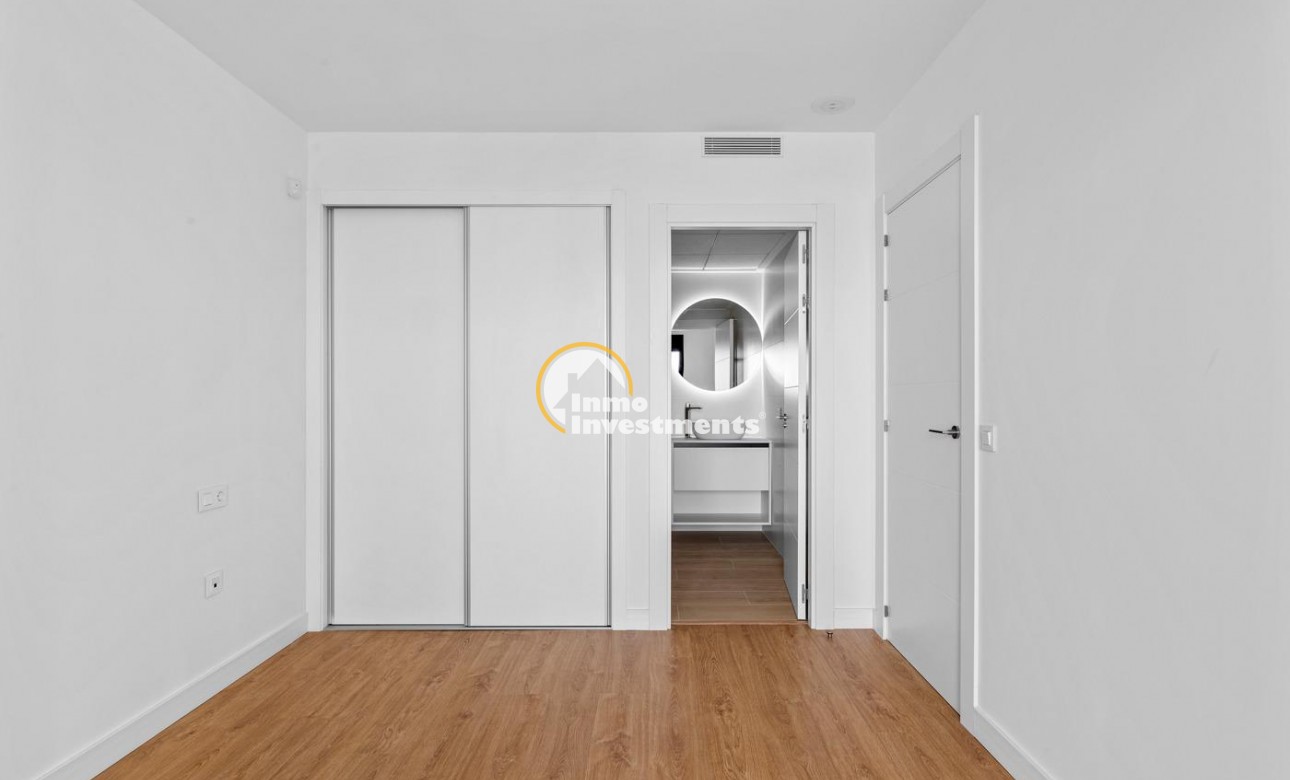 Resale - Apartment - Villamartin