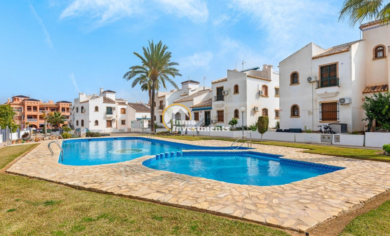 Resale - Apartment - Villamartin