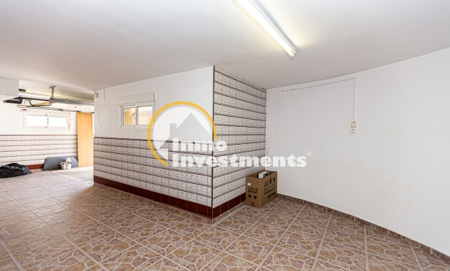 Resale - Villa - Villamartin - Pinada Golf