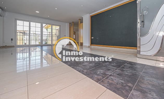 Lange termijn verhuur - Commercieel - La Zenia