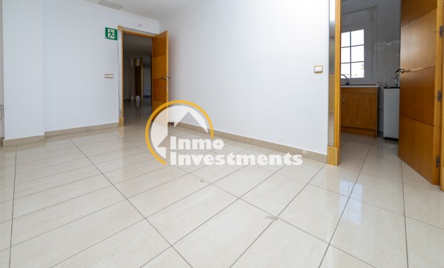 Lange termijn verhuur - Commercieel - La Zenia