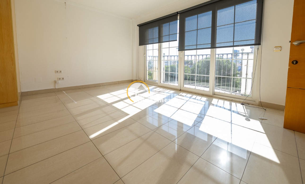 Lange termijn verhuur - Commercieel - La Zenia