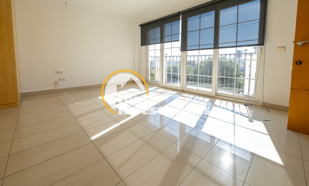 Lange termijn verhuur - Commercieel - La Zenia