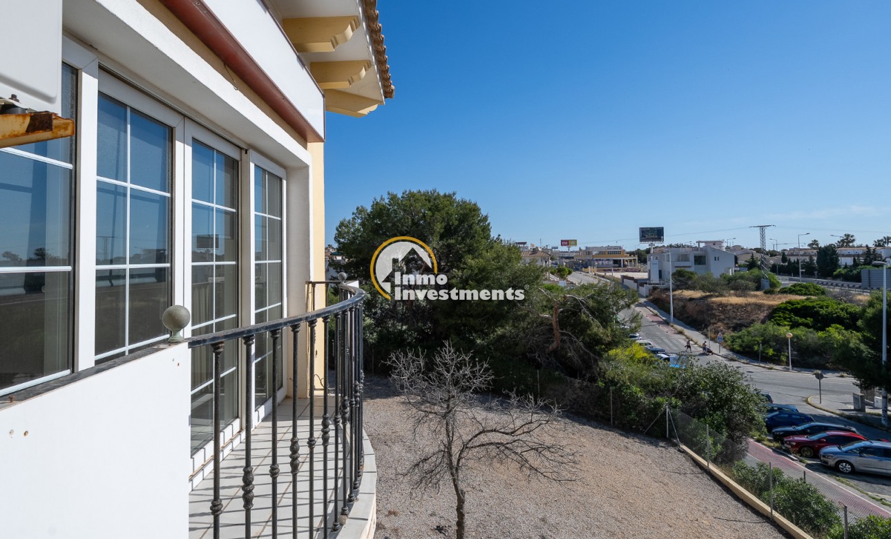 Lange termijn verhuur - Commercieel - La Zenia