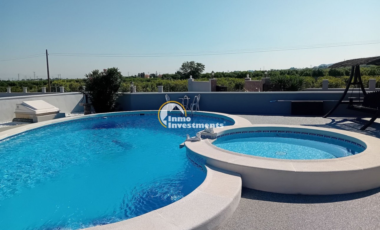 Bestaande bouw - Villa - Jacarilla