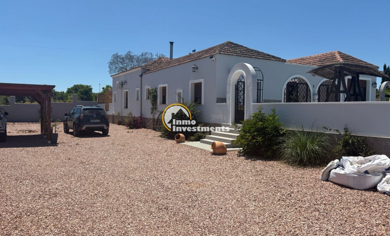 Bestaande bouw - Villa - Jacarilla