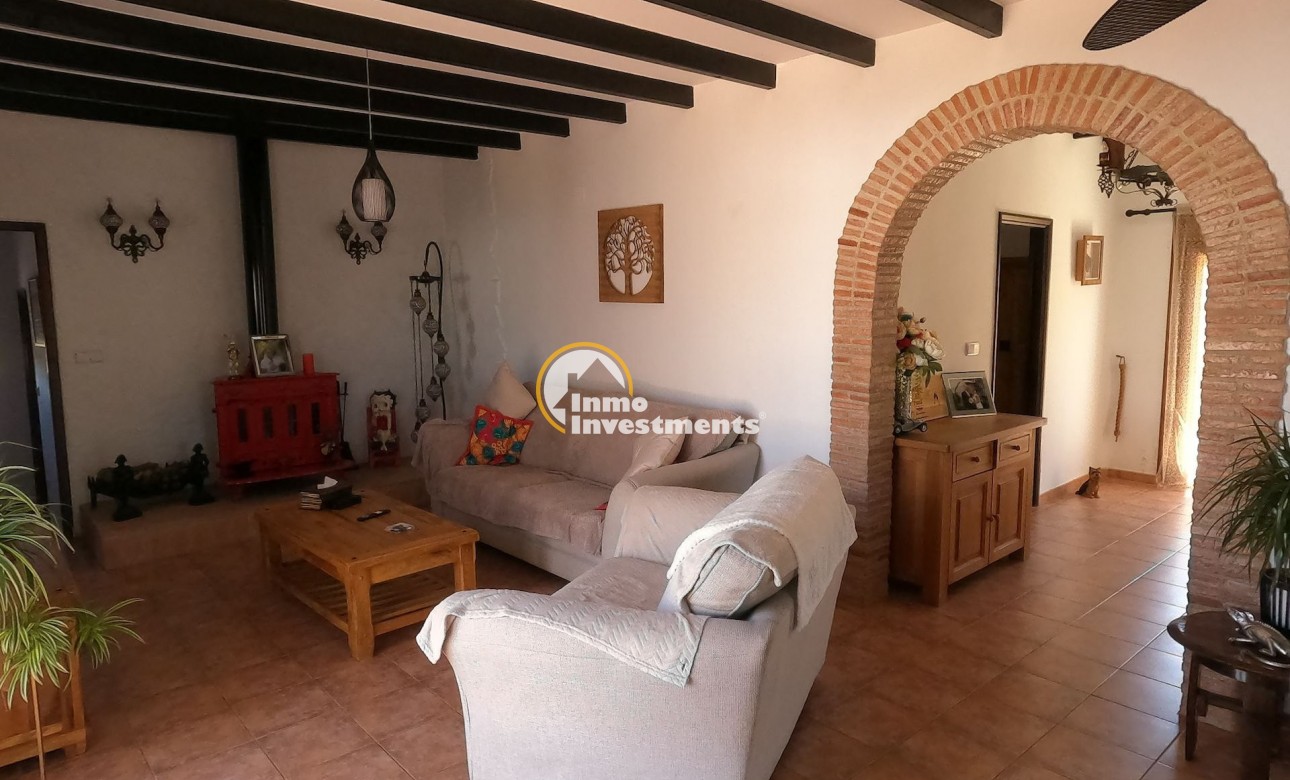 Bestaande bouw - Villa - Jacarilla