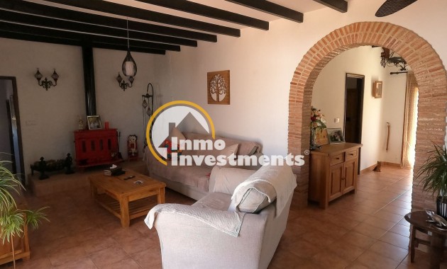 Bestaande bouw - Villa - Jacarilla