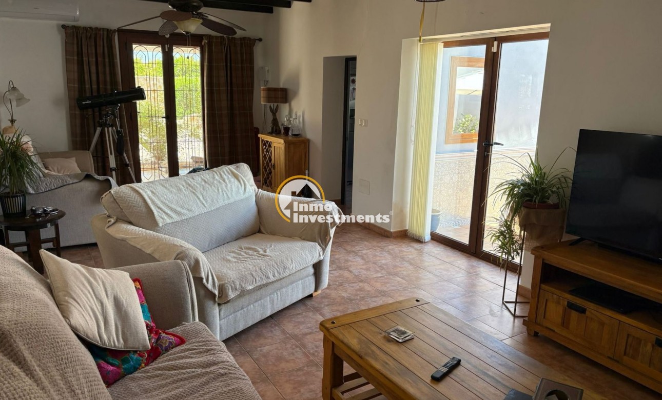 Bestaande bouw - Villa - Jacarilla