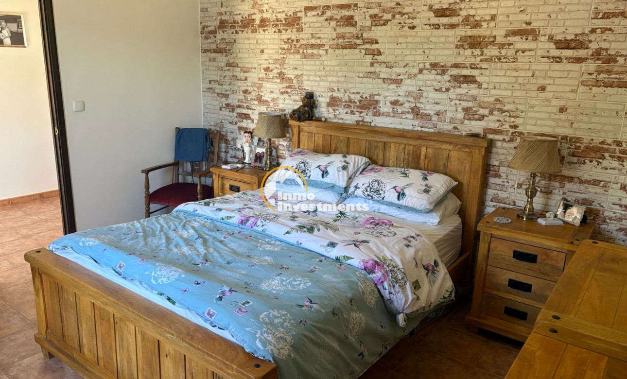 Bestaande bouw - Villa - Jacarilla