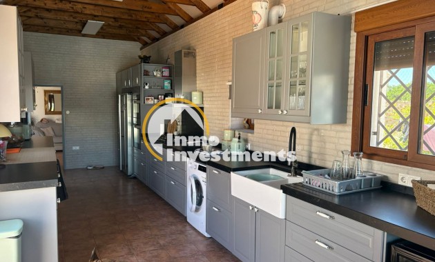 Bestaande bouw - Villa - Jacarilla