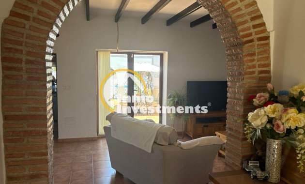 Bestaande bouw - Villa - Jacarilla