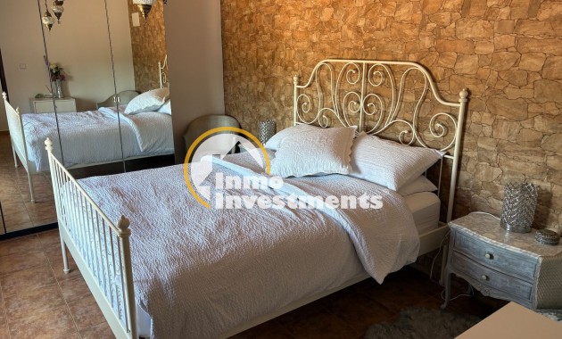 Bestaande bouw - Villa - Jacarilla