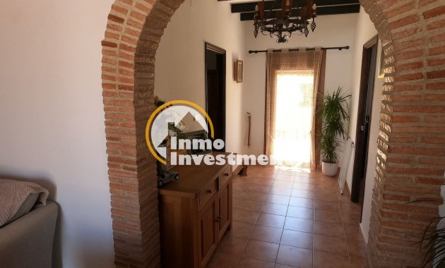 Bestaande bouw - Villa - Jacarilla