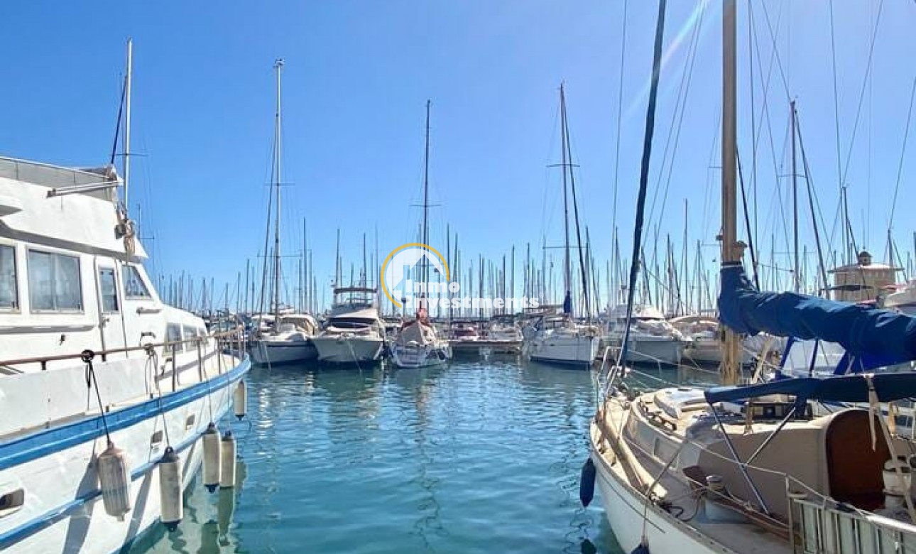 Resale - Apartment - Torrevieja - Beach