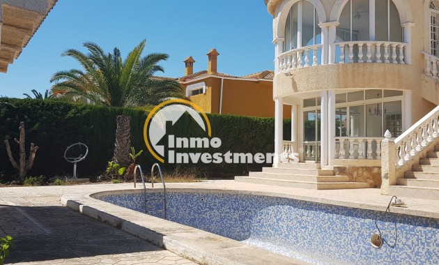 Resale - Villa - Ciudad Quesada