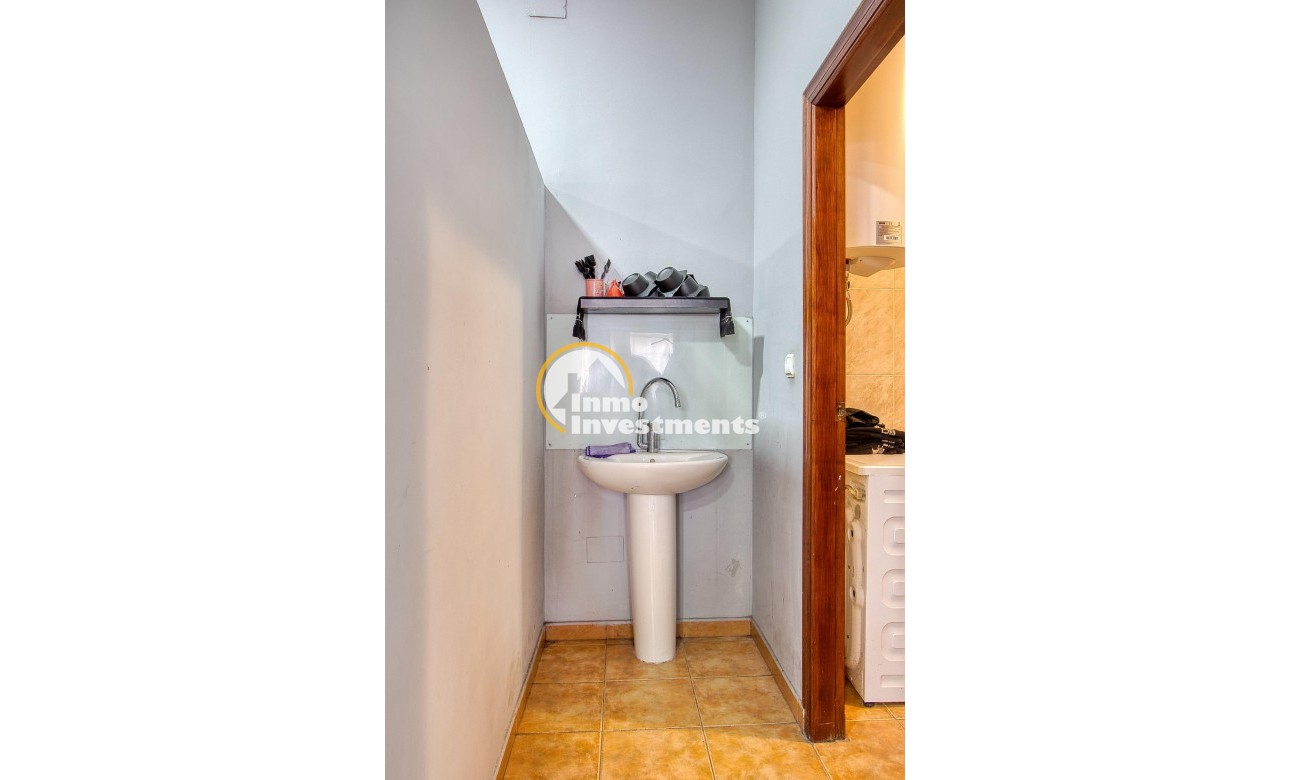 Resale - Commercial - Torrevieja - La Mata