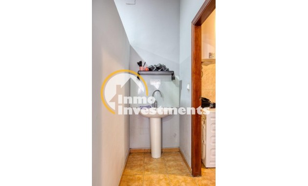 Resale - Commercial - Torrevieja - La Mata