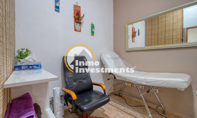 Resale - Commercial - Torrevieja - La Mata